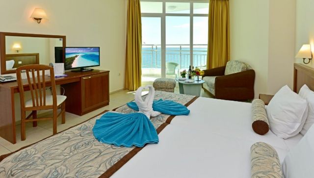 Hotel Berlin Golden Beach - double room deluxe sea view